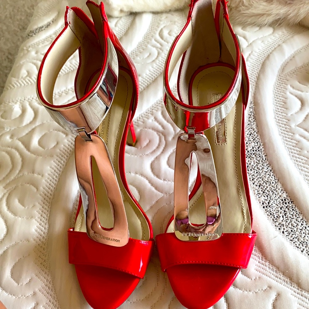 BCBG shoes